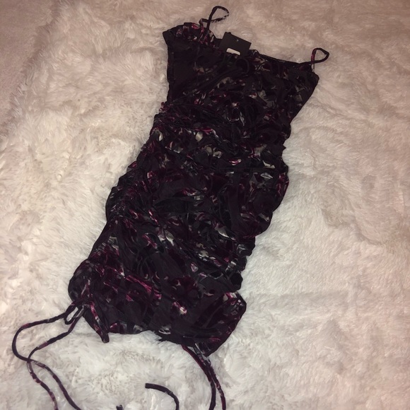 NWT Fashion Nova velvet mini dress - Picture 3 of 5